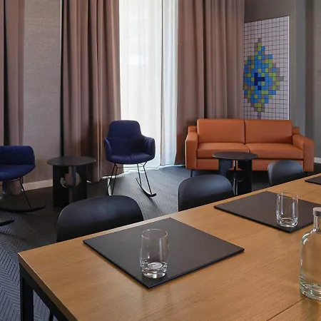 Aparthotel Adina