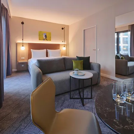 Aparthotel Adina