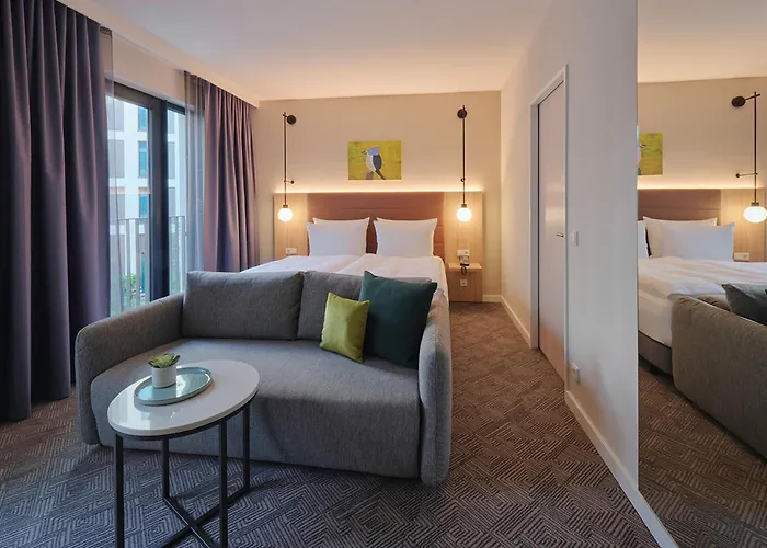 Adina Apartahotel 4*