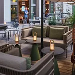 Adina Apartmanhotel 4*