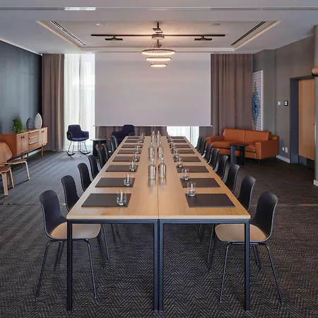 Adina Apart-hotel 4*