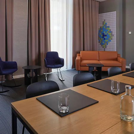 Adina Aparthotel
