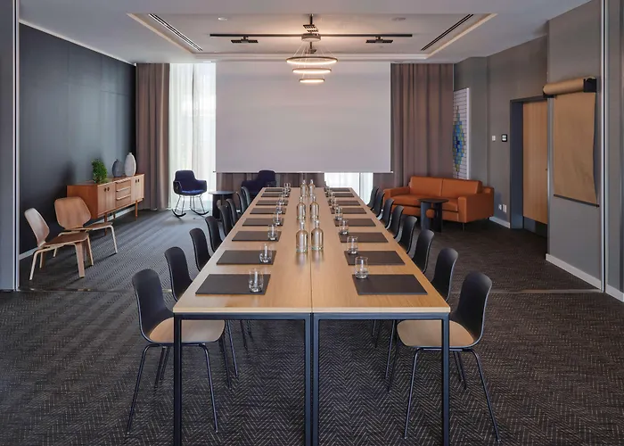 Adina Apart-hotel 4*