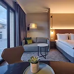 Aparthotel Adina