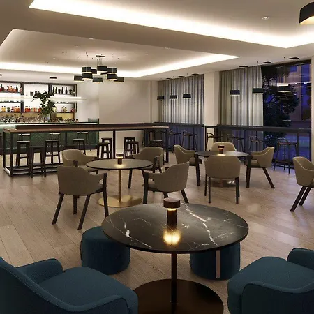 Adina Apartmanhotel 4*