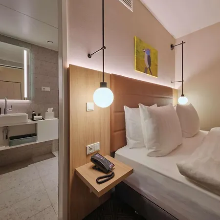 Apartmanhotel Adina 4*